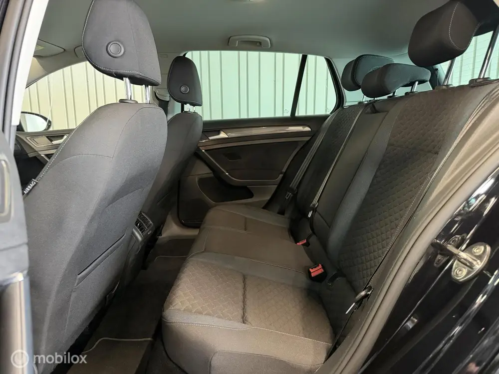 Volkswagen Golf 1.0 TSI Highline IQ drive stoelverwarm. navi uit 2019, foto 10