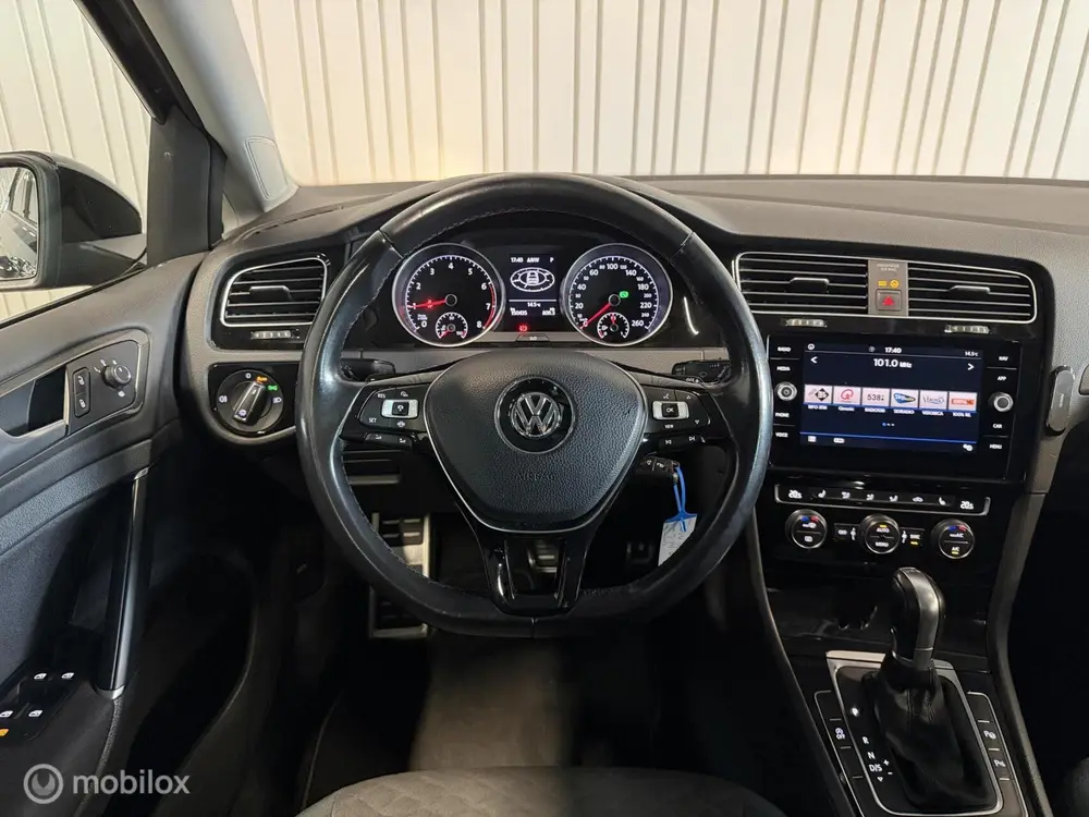 Volkswagen Golf 1.0 TSI Highline IQ drive stoelverwarm. navi uit 2019, foto 12