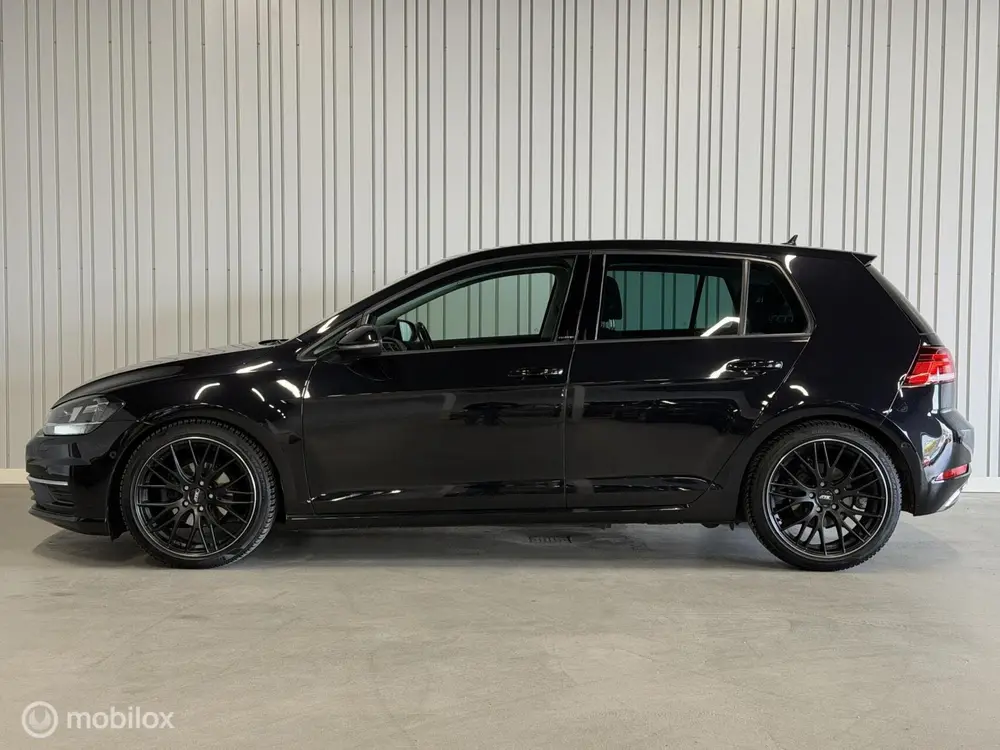 Volkswagen Golf 1.0 TSI Highline IQ drive stoelverwarm. navi uit 2019, foto 2