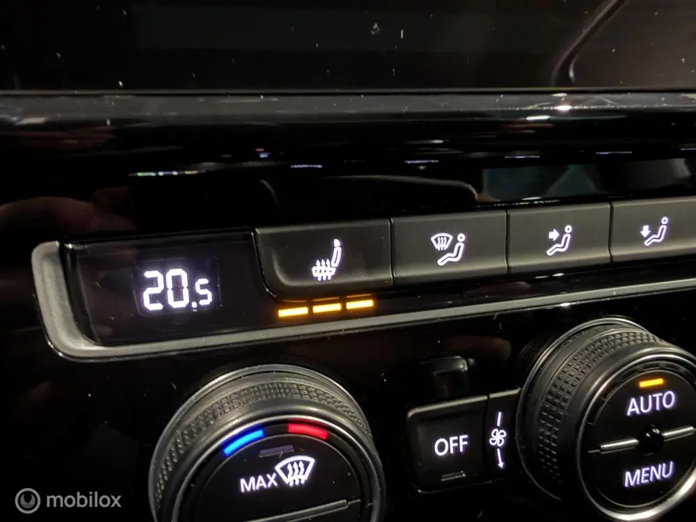 Volkswagen Golf 1.0 TSI Highline IQ drive stoelverwarm. navi uit 2019, foto 20