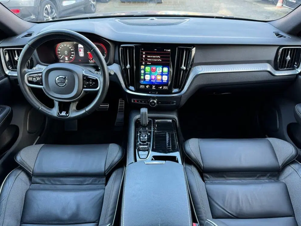 Volvo V60 2.0 T8 Twin-Engine AWD R-Design Camera Har uit 2020, foto 4