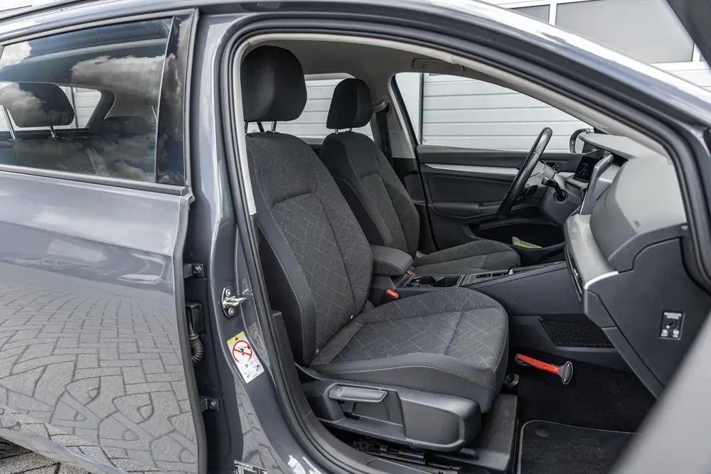 Volkswagen Golf Variant 1.0 eTSI 110pk DSG Life | Navigatie uit 2022, foto 15