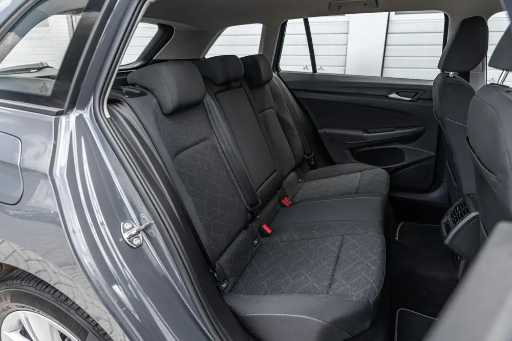Volkswagen Golf Variant 1.0 eTSI 110pk DSG Life | Navigatie uit 2022, foto 16