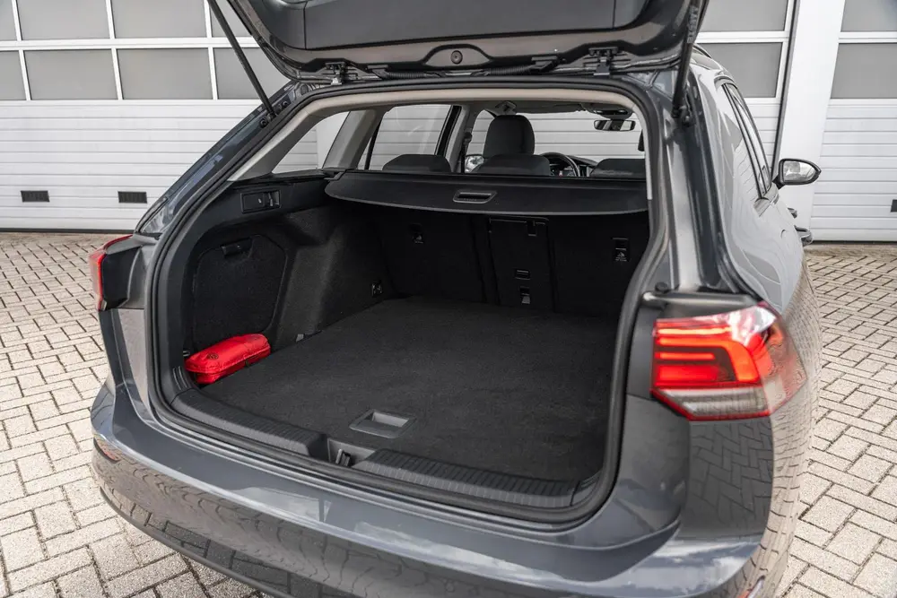 Volkswagen Golf Variant 1.0 eTSI 110pk DSG Life | Navigatie uit 2022, foto 17