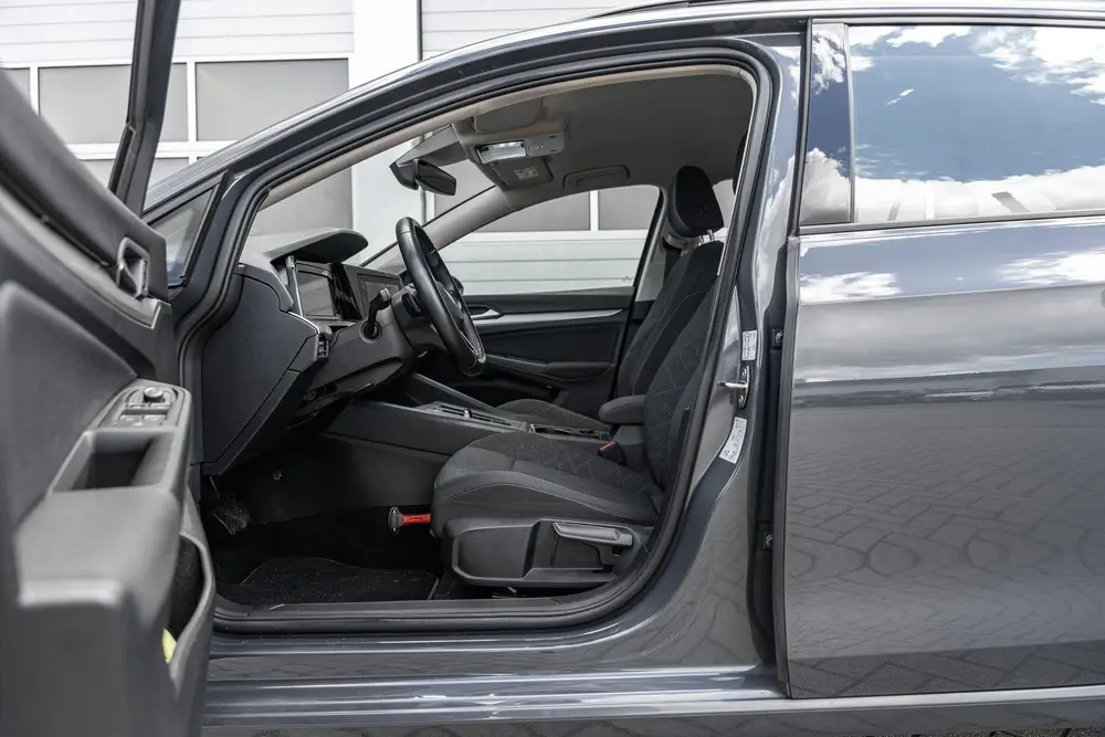 Volkswagen Golf Variant 1.0 eTSI 110pk DSG Life | Navigatie uit 2022, foto 19