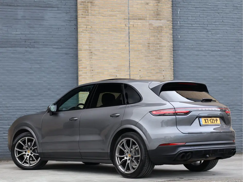 Porsche Cayenne 3.0 340PK V6 uit 2019, foto 2