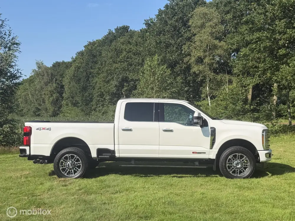 Ford F250 Limited H.O. B of C Rijbewi uit 2024, foto 2