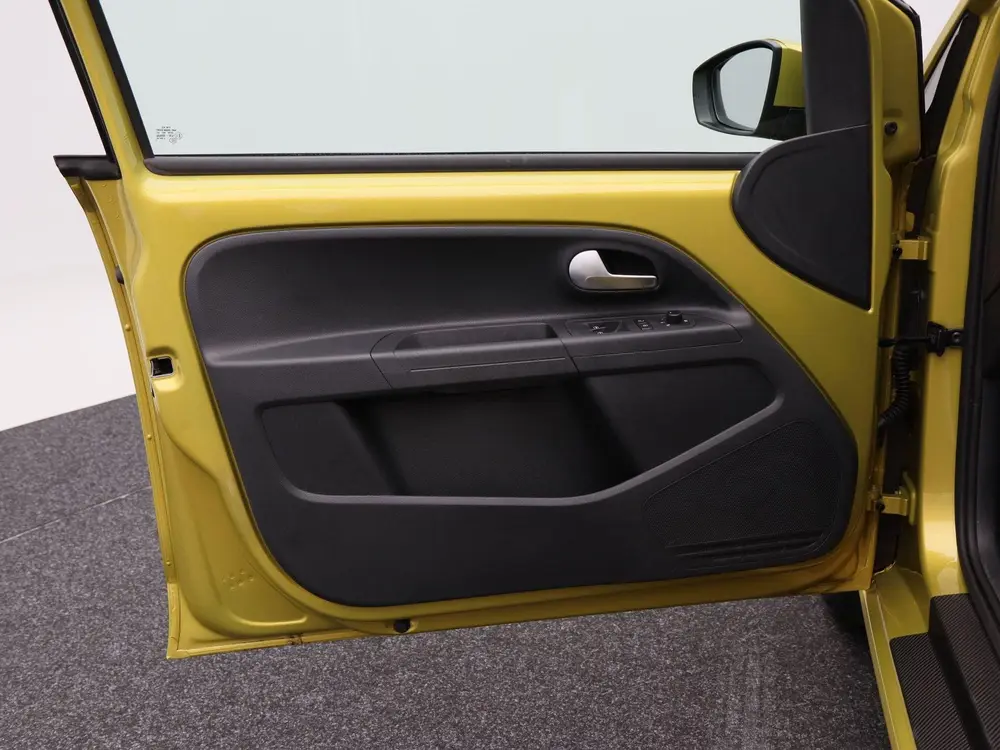 Volkswagen E-Up! e-up! | Stoelverwarming | Climatronic | DAB uit 2021, foto 18
