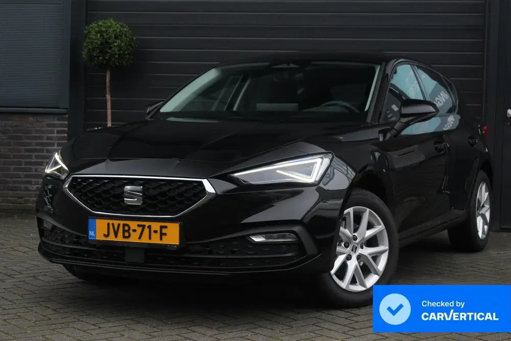 SEAT Leon 1.5 eTSI Style Business Intense Automaat uit 2025