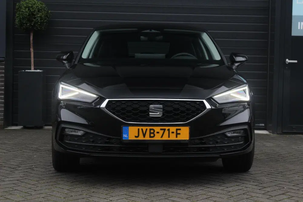 SEAT Leon 1.5 eTSI Style Business Intense Automaat uit 2025, foto 3
