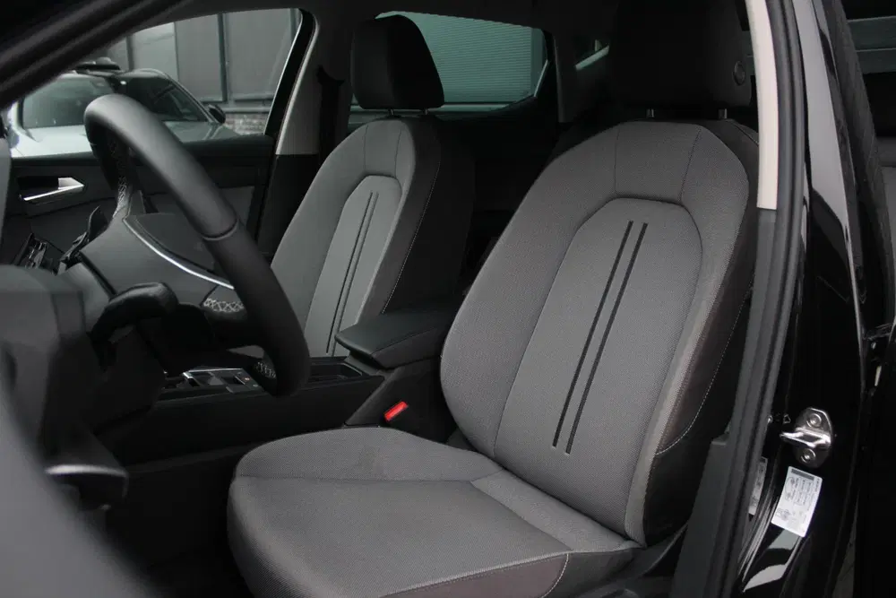 SEAT Leon 1.5 eTSI Style Business Intense Automaat uit 2025, foto 7