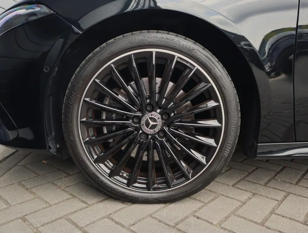 Mercedes-Benz A-Klasse 250 e Star Edition AMG Line uit 2024, foto 8