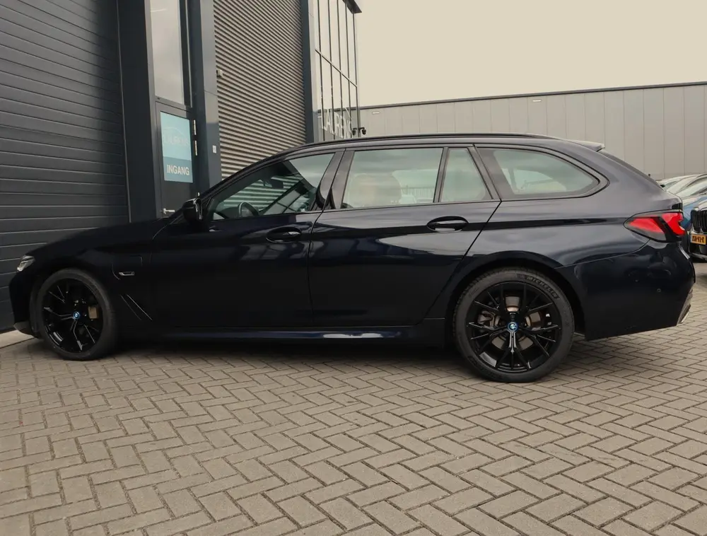 BMW 5-serie 530e M Sport uit 2023, foto 5