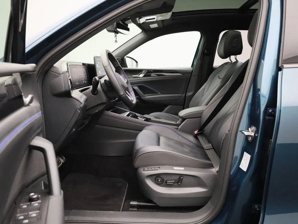 Volkswagen Tiguan 1.5 eHybrid R-Line Edition 272 PK| Panoram uit 2025, foto 11