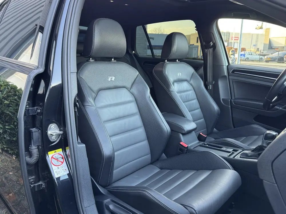 Volkswagen Golf 7,5 R R20 2.0 TSI 300pk 4Motion DSG / Aut. C uit 2019, foto 13