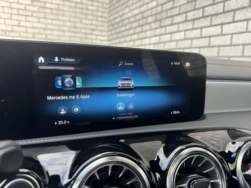Mercedes-Benz CLA 250 e AMG Line uit 2023, foto 19