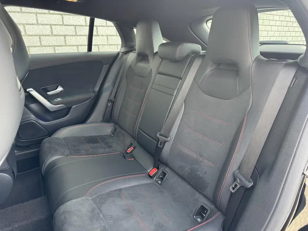 Mercedes-Benz CLA 250 e AMG Line uit 2023, foto 8