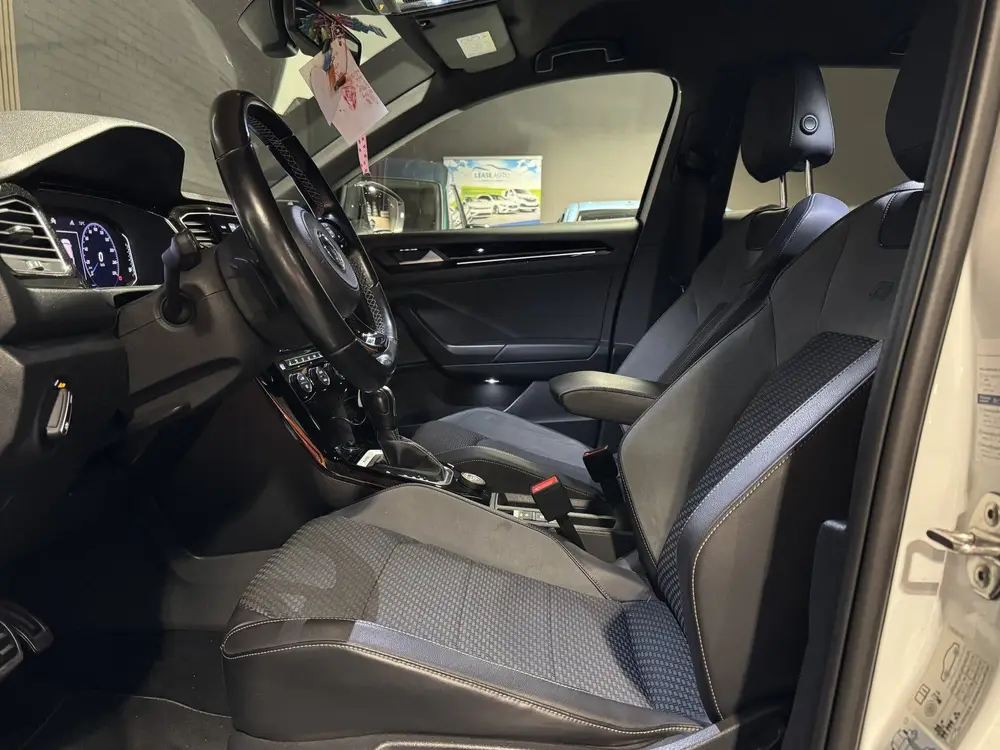 Volkswagen T-Roc 2.0 TSI 4Motion R ClimaC.CruiseC.Navi.Cama. uit 2020, foto 15