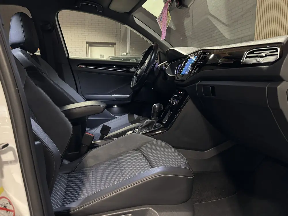 Volkswagen T-Roc 2.0 TSI 4Motion R ClimaC.CruiseC.Navi.Cama. uit 2020, foto 17