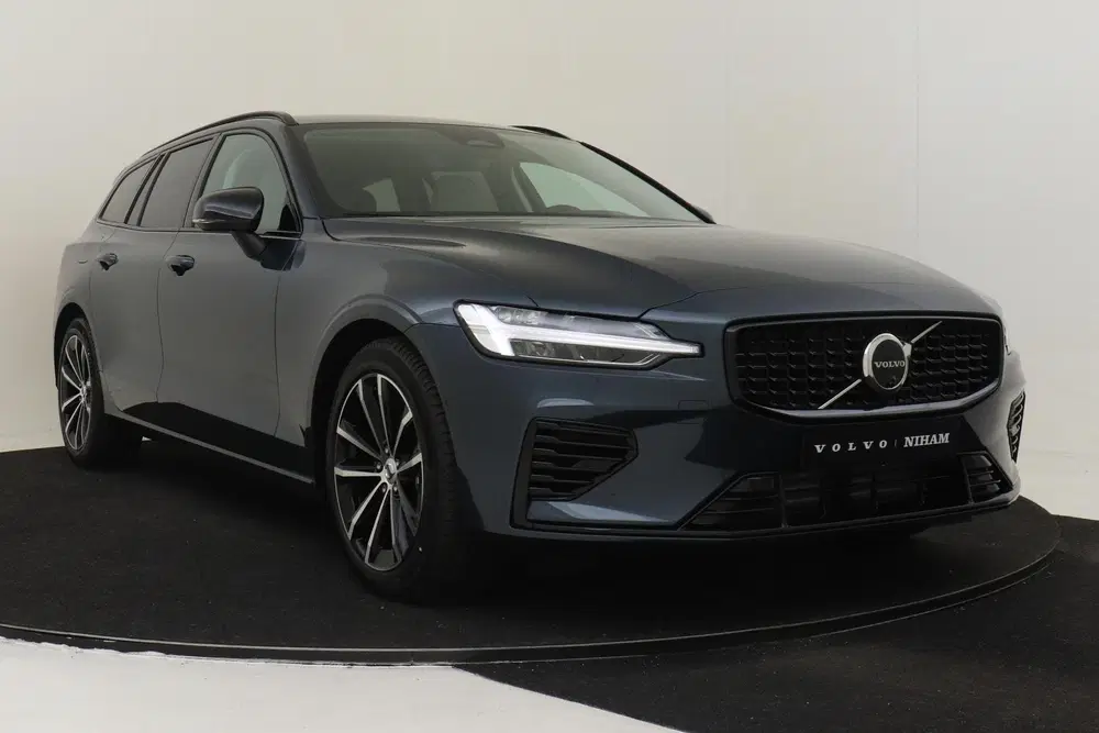 Volvo V60 T6 PLUG-IN HYBRID AWD PLUS DARK -HARMAN uit 2026, foto 11