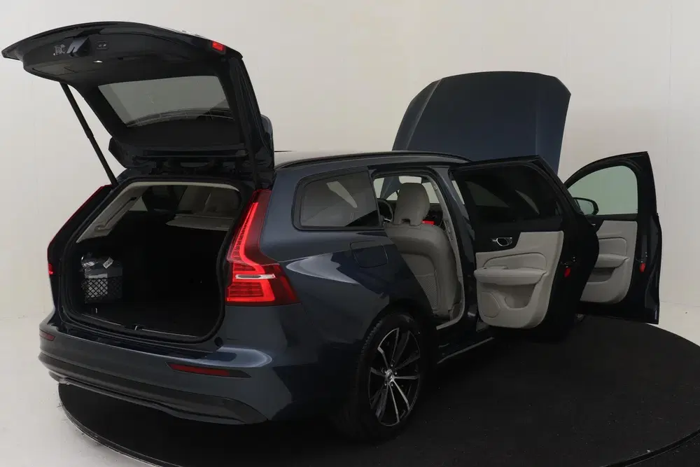Volvo V60 T6 PLUG-IN HYBRID AWD PLUS DARK -HARMAN uit 2026, foto 19