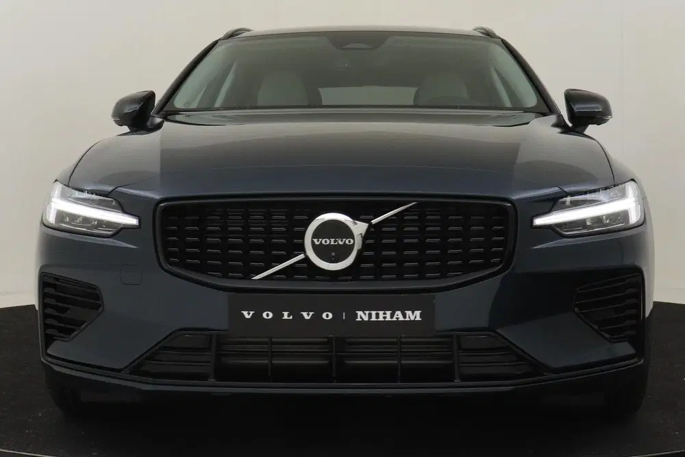 Volvo V60 T6 PLUG-IN HYBRID AWD PLUS DARK -HARMAN uit 2026, foto 9