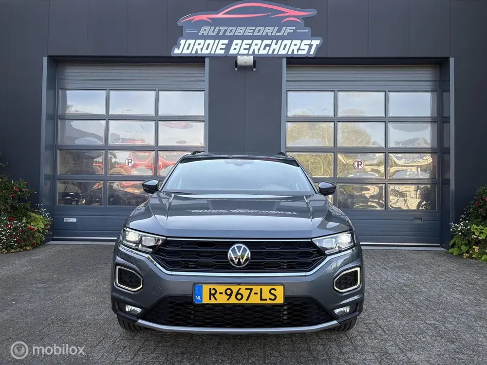 Volkswagen T-Roc 1.5 TSI Sport Business R Automaat uit 2022, foto 2