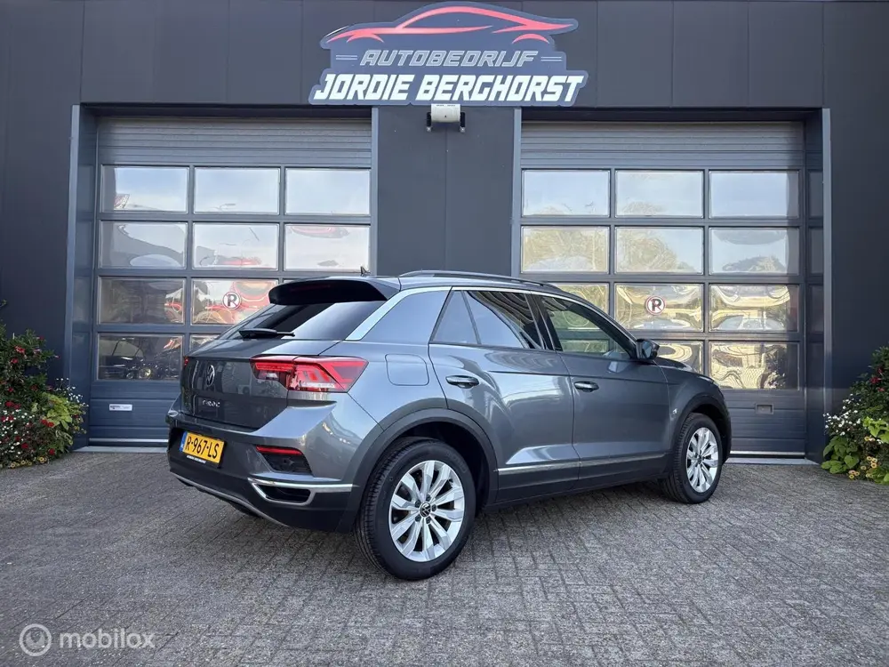 Volkswagen T-Roc 1.5 TSI Sport Business R Automaat uit 2022, foto 4