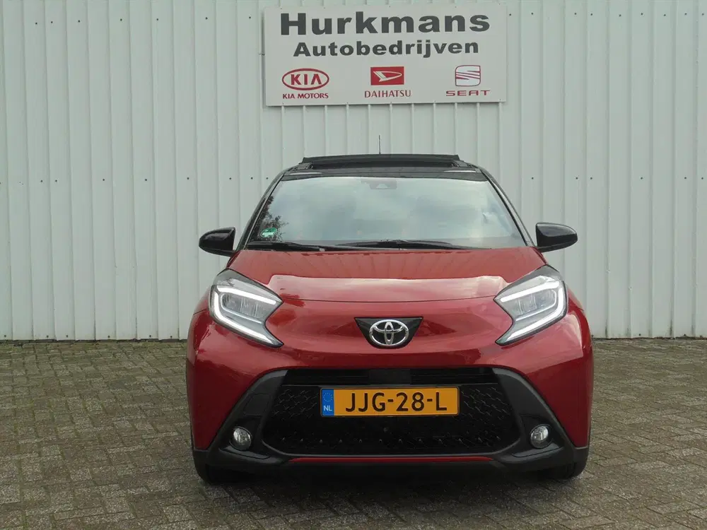 Toyota Aygo X 1.0 VVT-i AUTOMAAT CABRIODAK CLIMATE CONTR uit 2025, foto 2