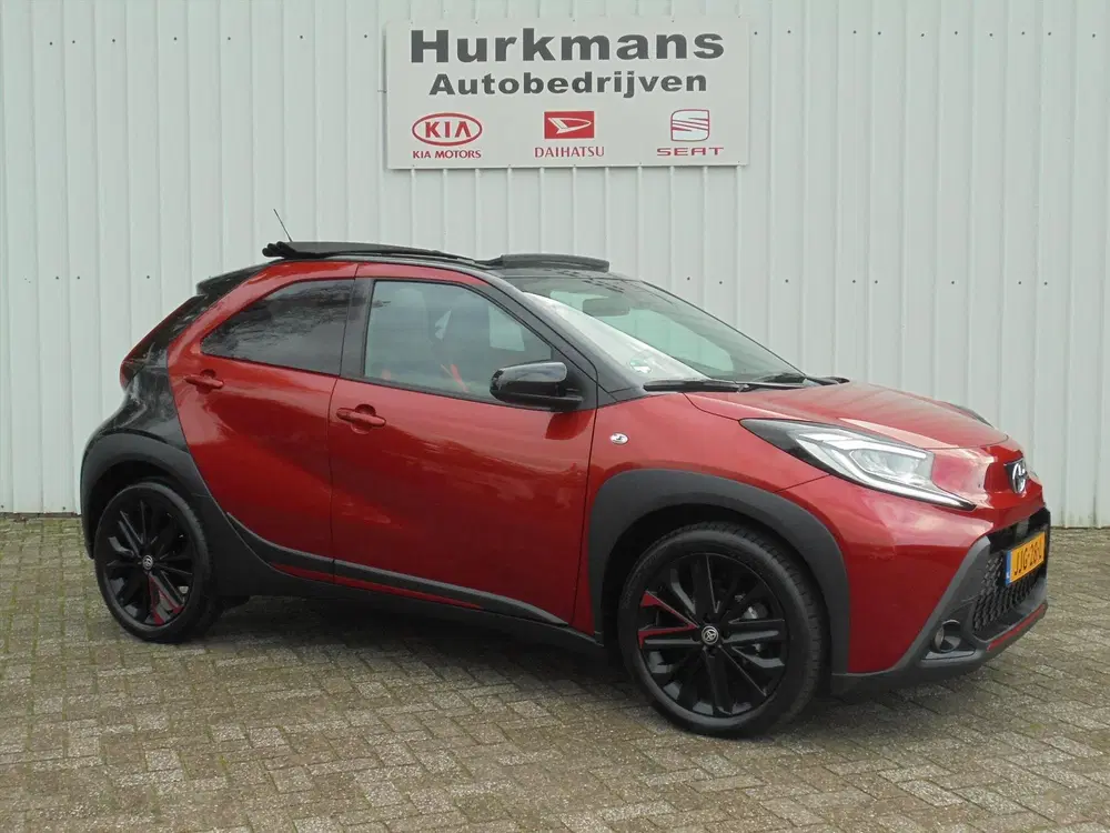 Toyota Aygo X 1.0 VVT-i AUTOMAAT CABRIODAK CLIMATE CONTR uit 2025, foto 3