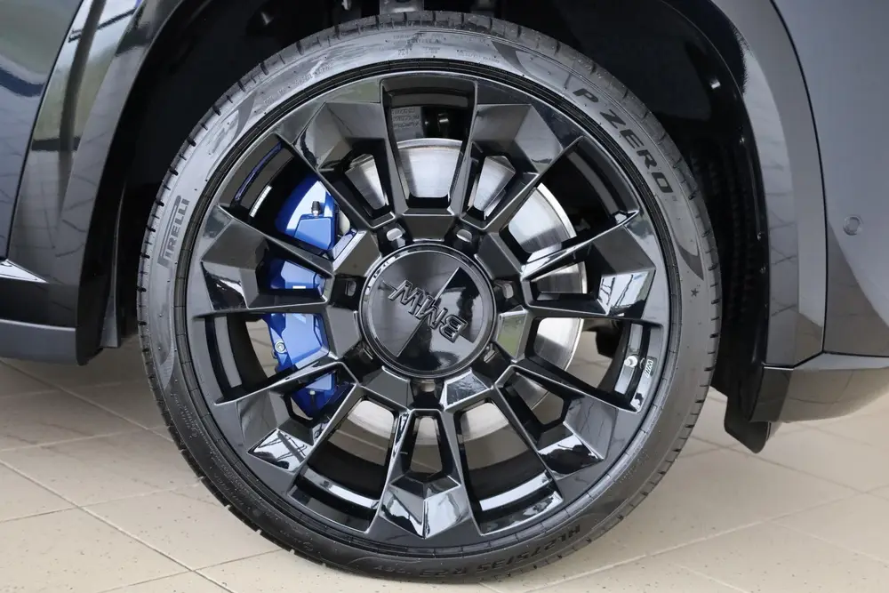 BMW XM 50e uit 2026, foto 6
