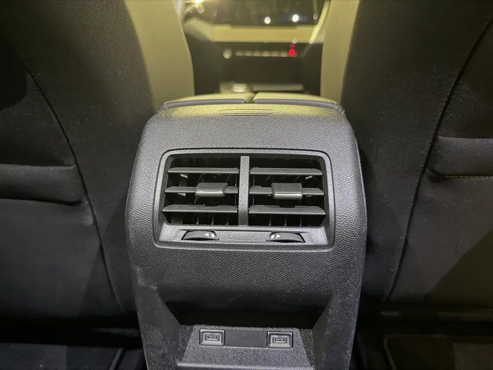 Peugeot 308 1.6 Plug-in Hybrid 195 Allure uit 2026, foto 18