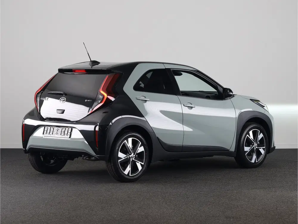 Toyota Aygo X Hybrid 115 pulse *NIEUW* uit 2026, foto 2