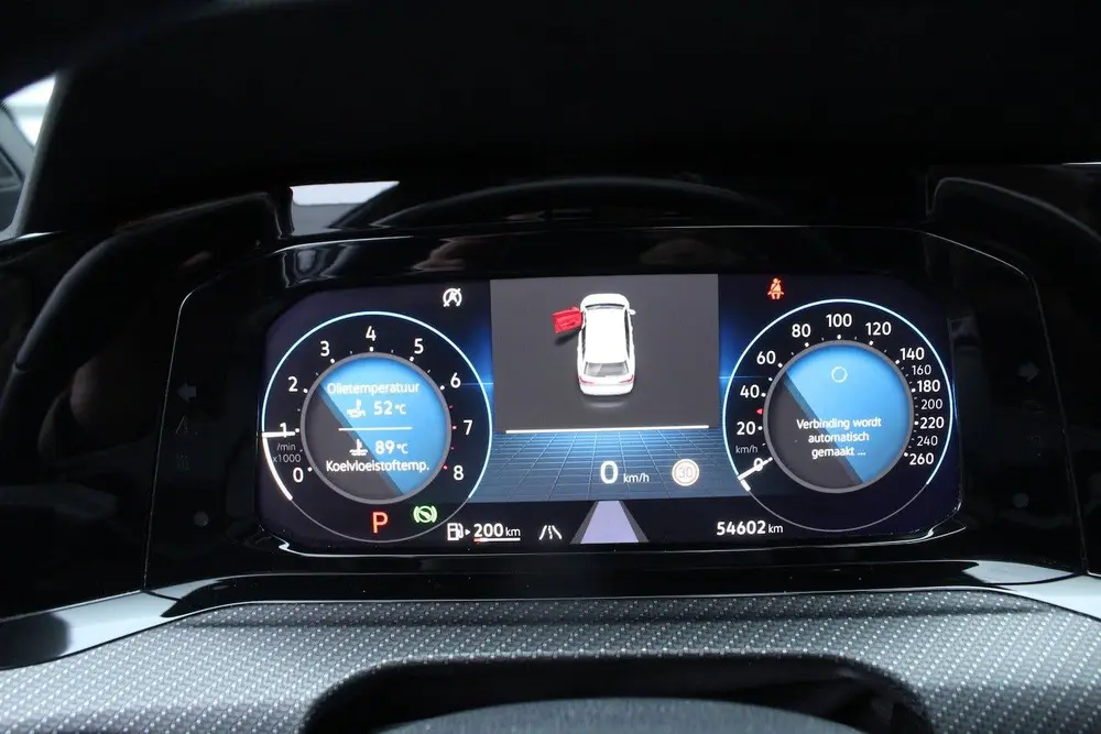 Volkswagen Golf Variant 1.5 eTSI 150pk R-Line DSG7 Panoramad uit 2023, foto 14