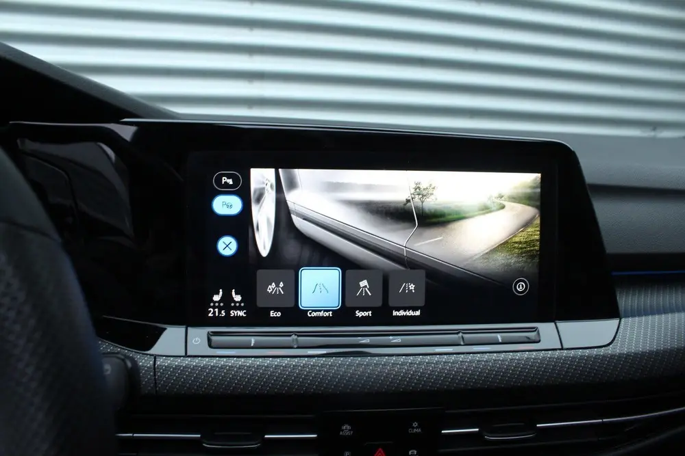 Volkswagen Golf Variant 1.5 eTSI 150pk R-Line DSG7 Panoramad uit 2023, foto 17