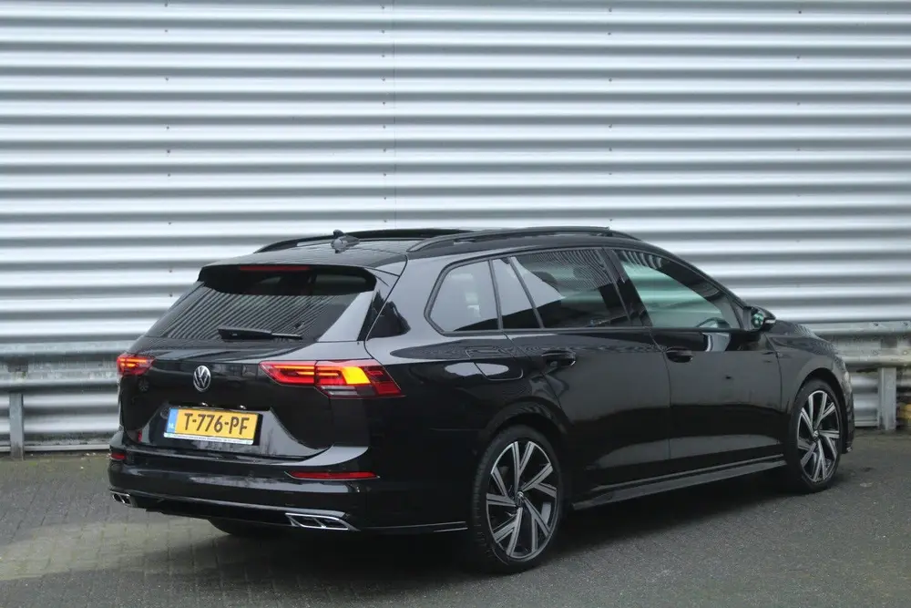 Volkswagen Golf Variant 1.5 eTSI 150pk R-Line DSG7 Panoramad uit 2023, foto 5