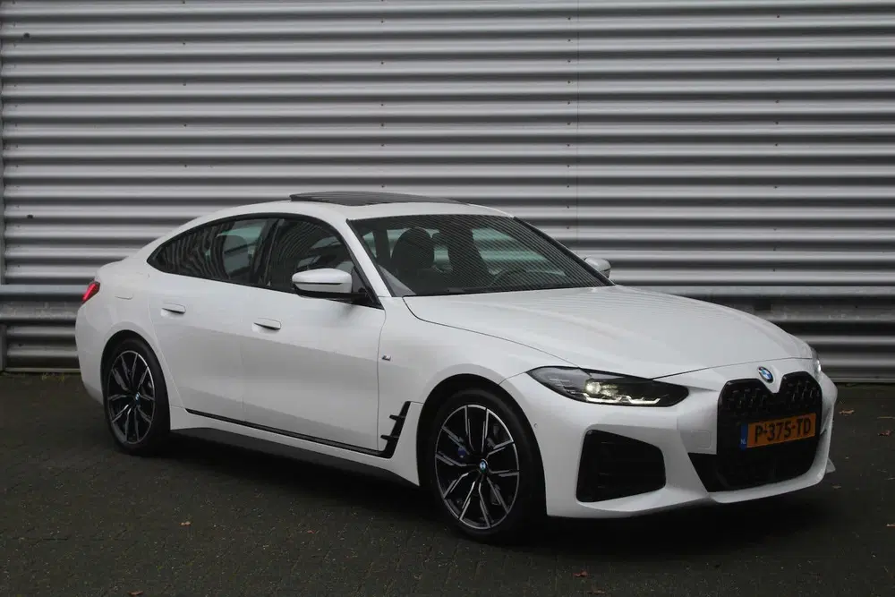 BMW 4-serie 4-serie Gran Coupé 420i 184pk Business Edi uit 2022, foto 3