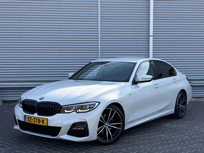 BMW 3-serie 320i High Executive Edition M Pakket uit 2019