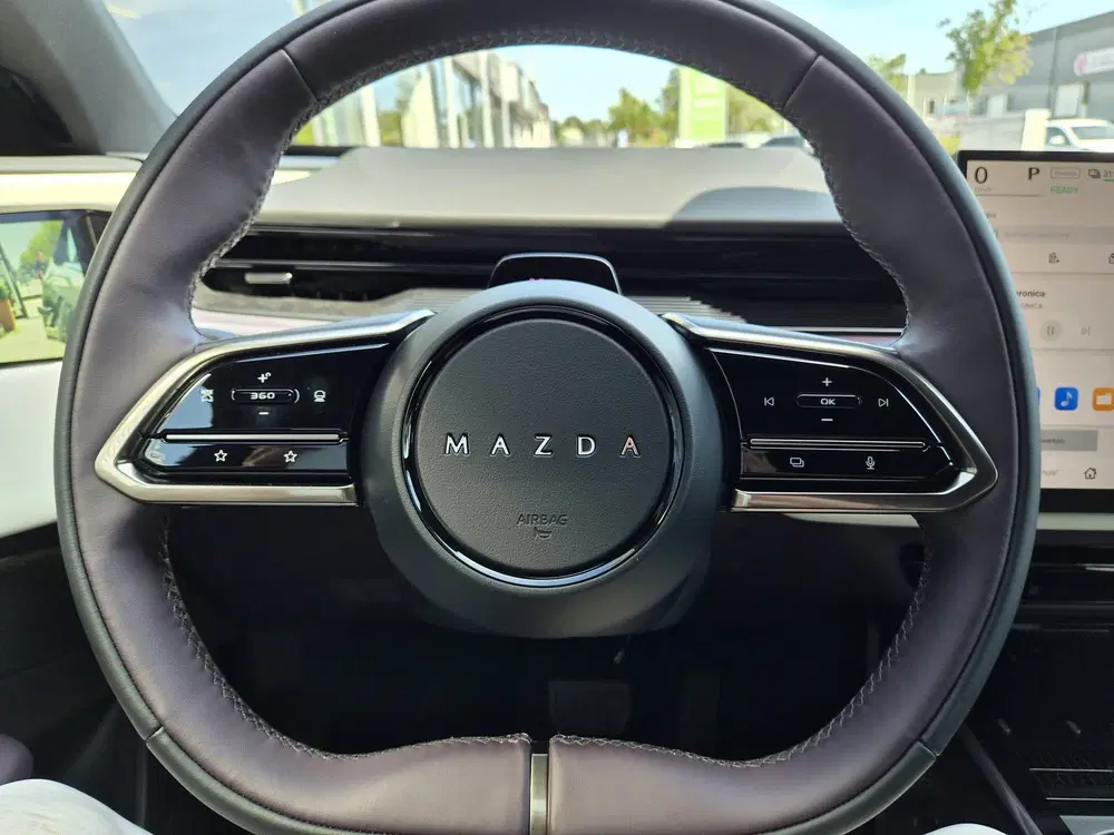 Mazda CX-6e Takumi Plus 78 kWh NAVI uit 2026, foto 11