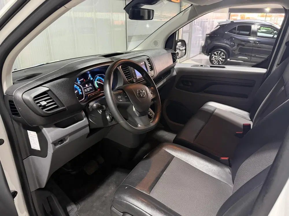 Toyota Proace Live Extra Range 75 kWh Houten uit 2022, foto 7