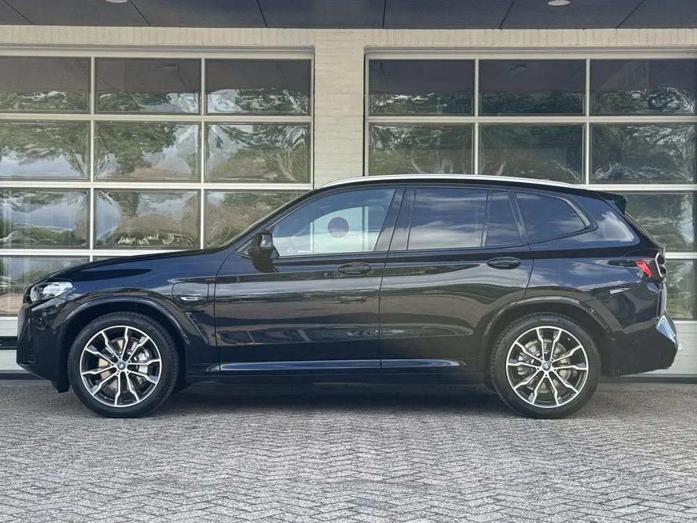 BMW X3 xDrive30e M SPORT uit 2022, foto 4