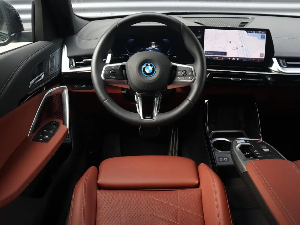BMW iX2 eDrive20 uit 2025, foto 10