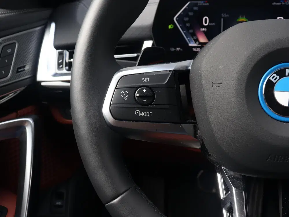 BMW iX2 eDrive20 uit 2025, foto 19