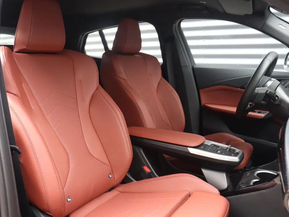 BMW iX2 eDrive20 uit 2025, foto 9