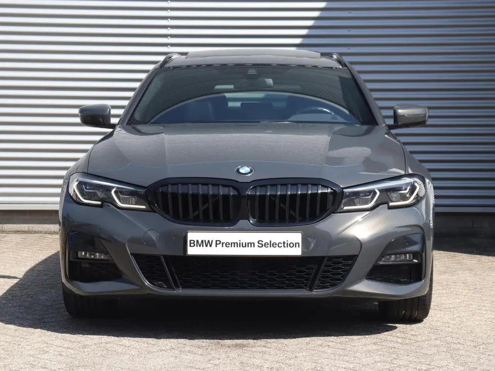 BMW 3-serie Touring 320e uit 2021, foto 3