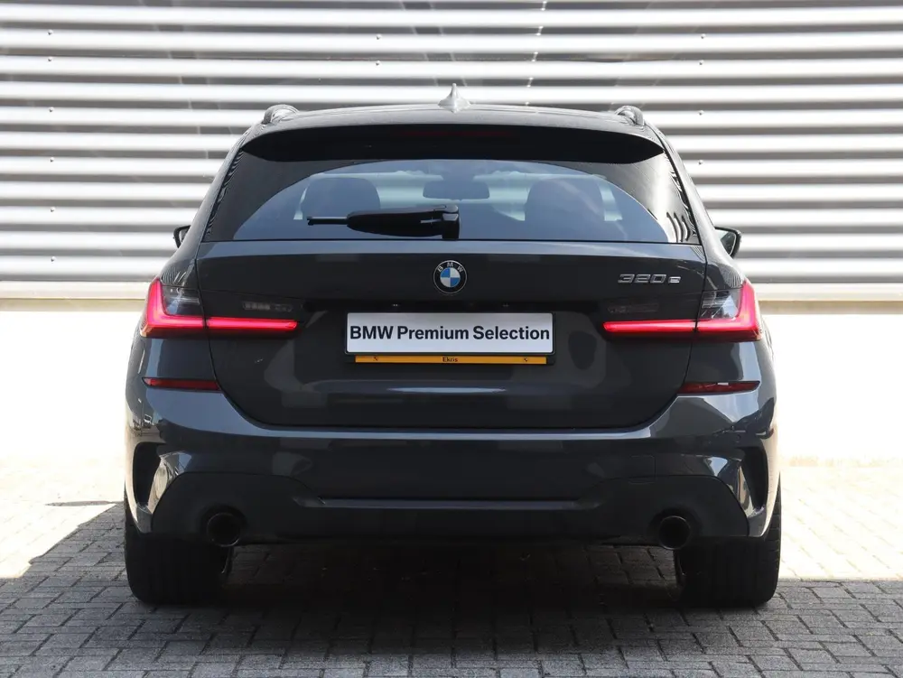 BMW 3-serie Touring 320e uit 2021, foto 4