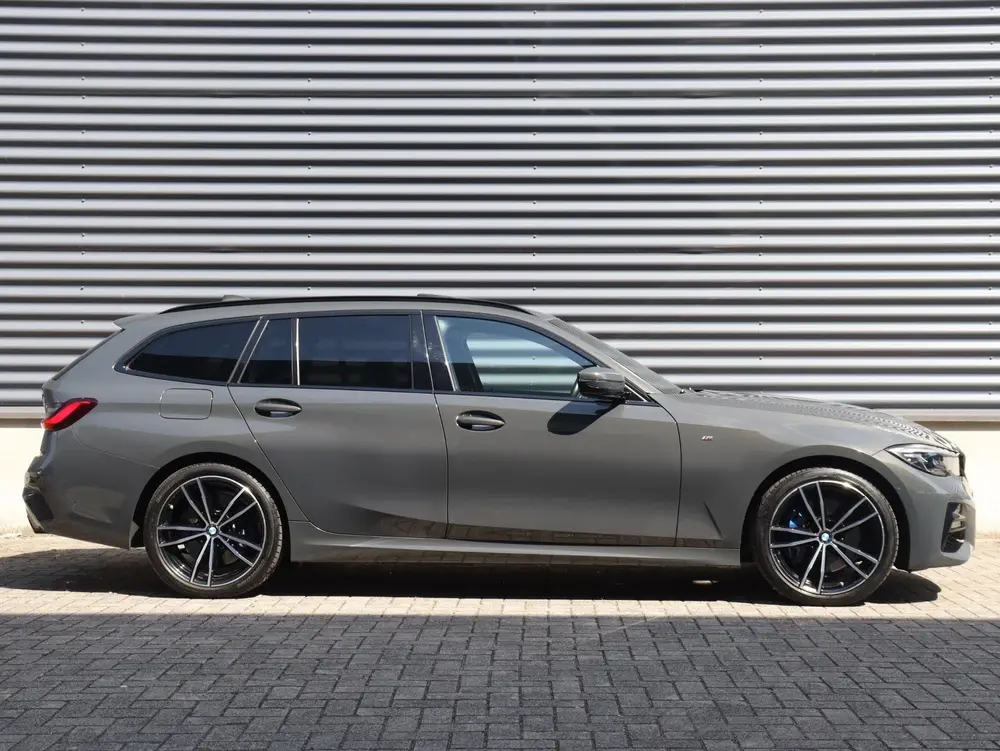 BMW 3-serie Touring 320e uit 2021, foto 5