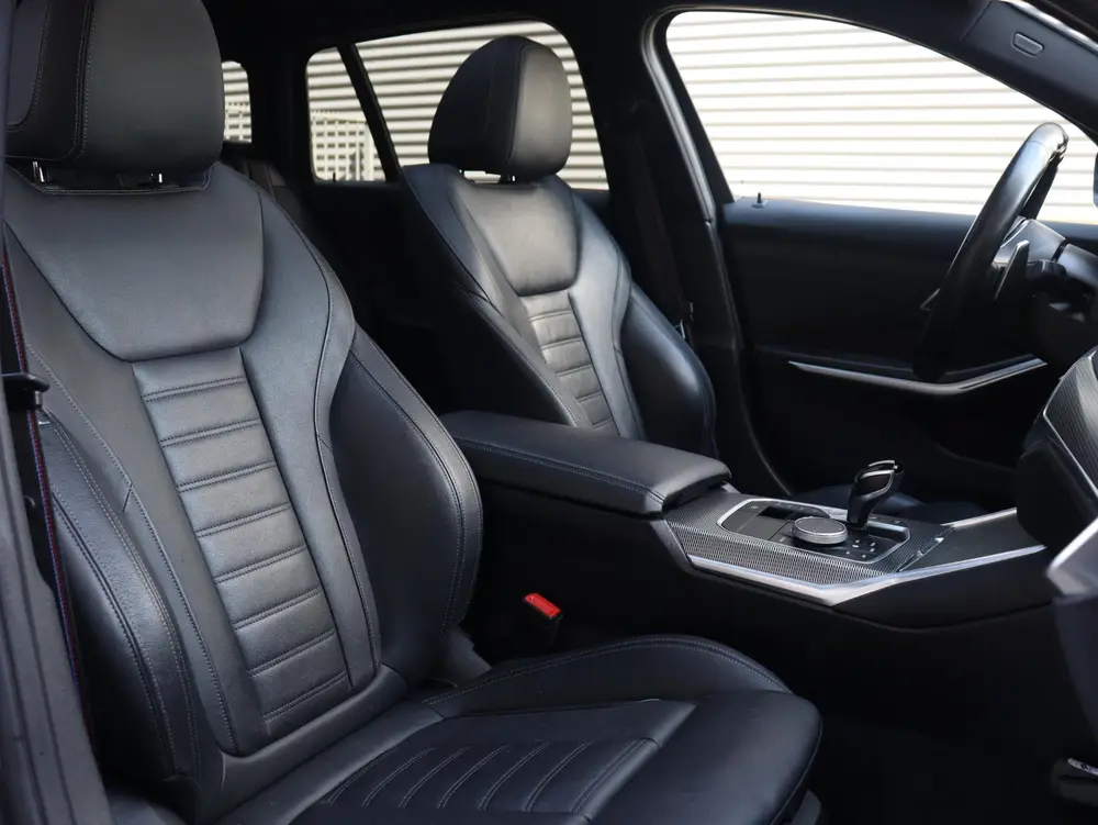 BMW 3-serie Touring 320e uit 2021, foto 9