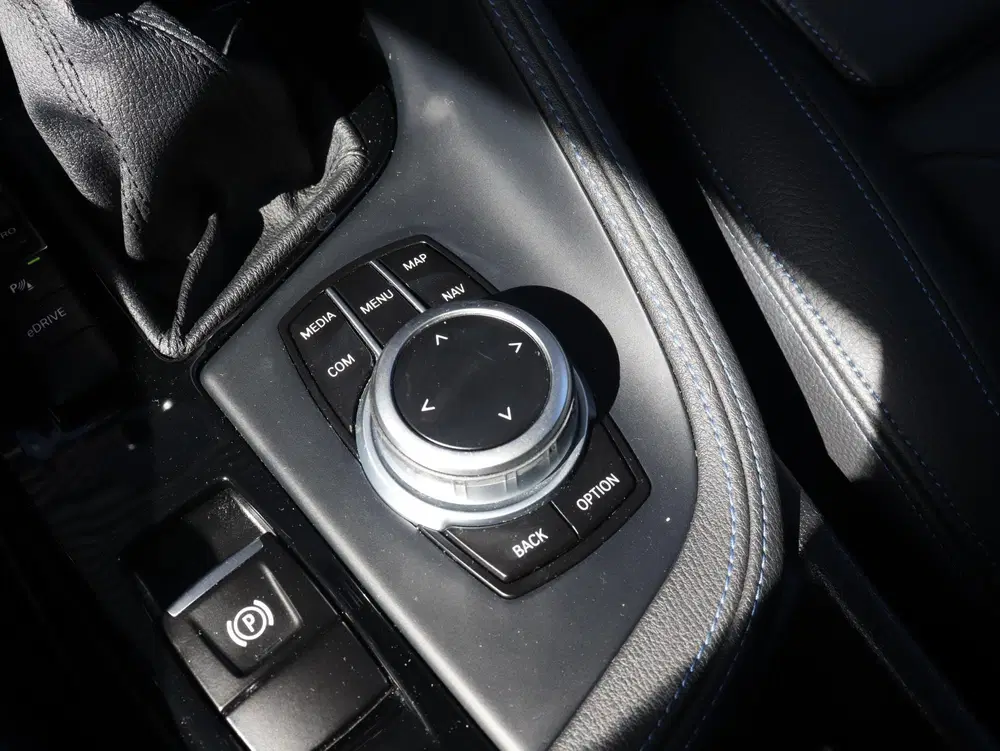 BMW X2 xDrive25e uit 2020, foto 17