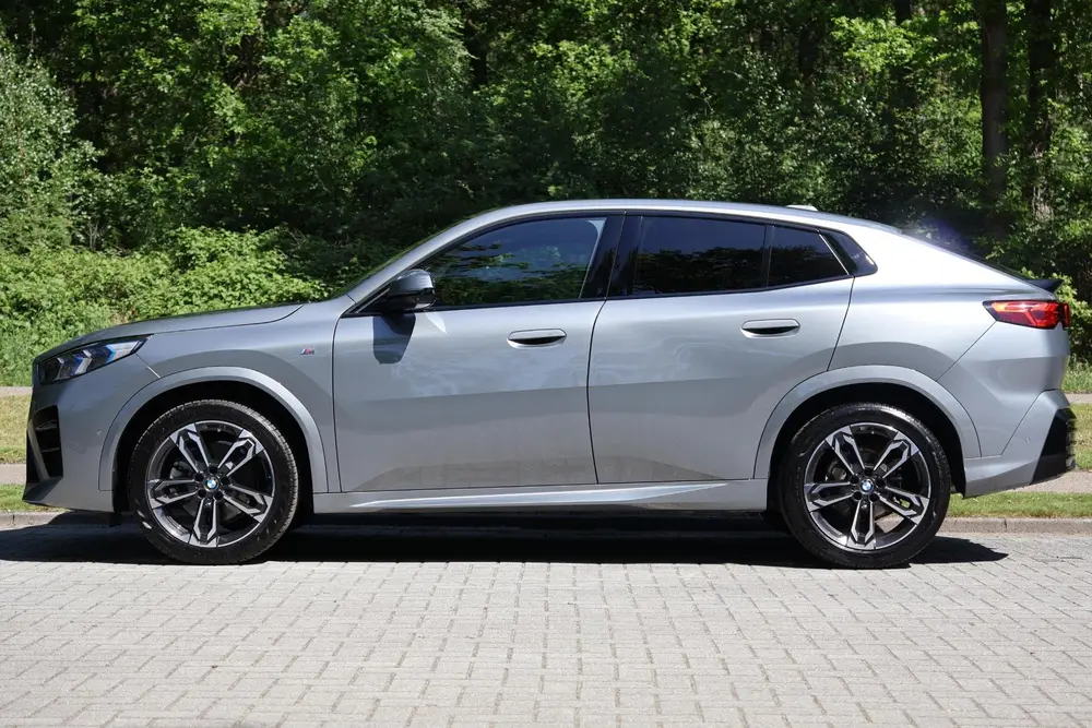 BMW X2 sDrive20i Launch Edition M-Sport uit 2024, foto 2